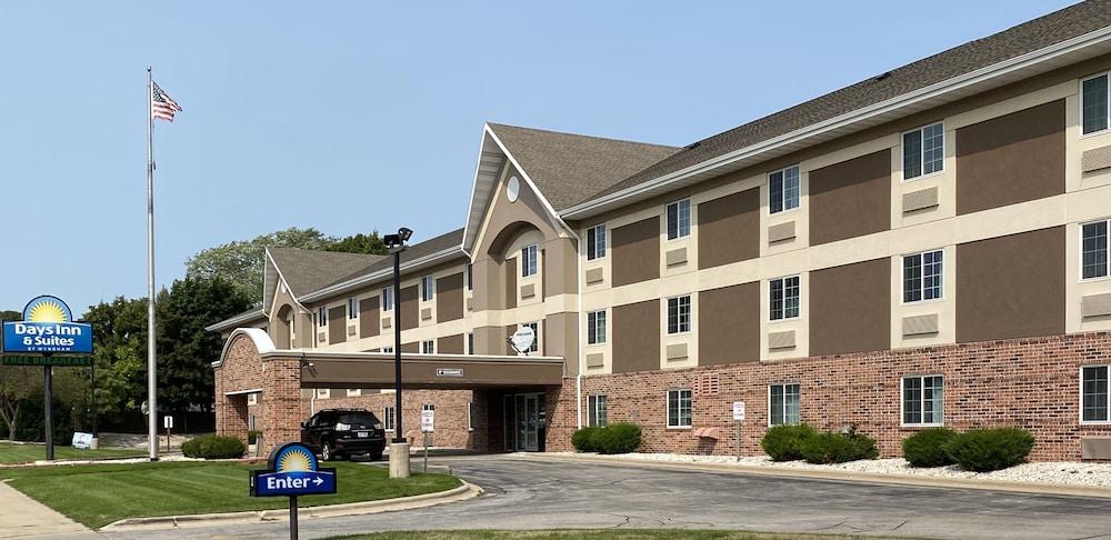 Days Inn & Suites By Wyndham Green Bay Wi Exterior photo